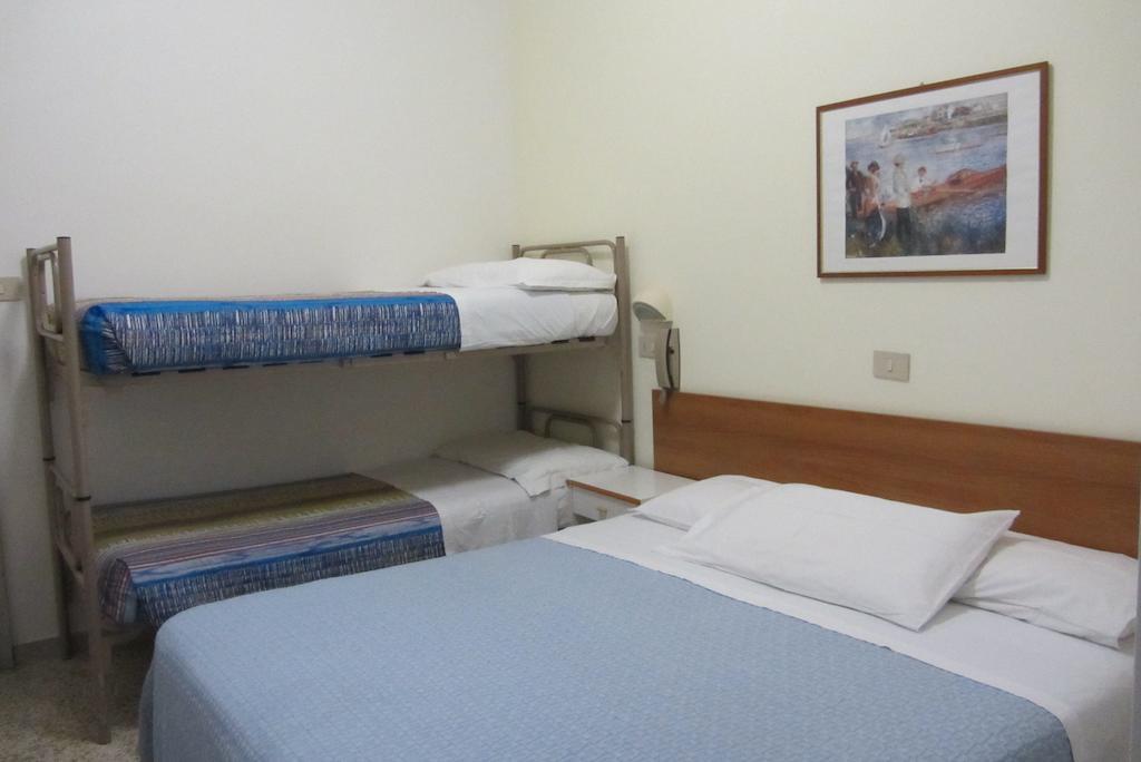 Hotel Toledo Rimini Phòng bức ảnh